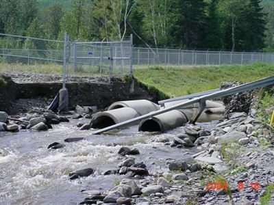 Damage to drainage pipes and guard rail