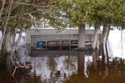 Maison mobile inondée