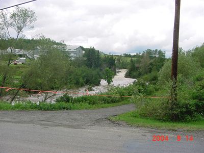 Chemin barré par suite d'une inondation