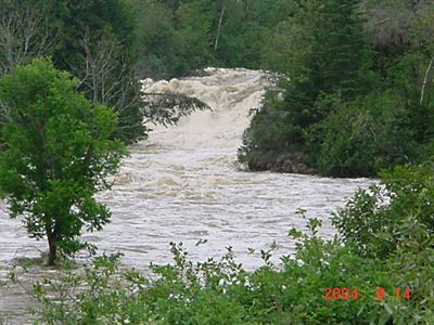 Eau qui s'écoule très rapidement