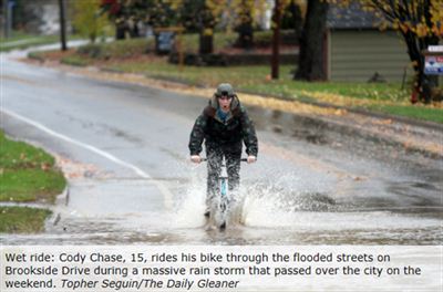 Tour d’auto dans l’eau sur la promenade Brookside